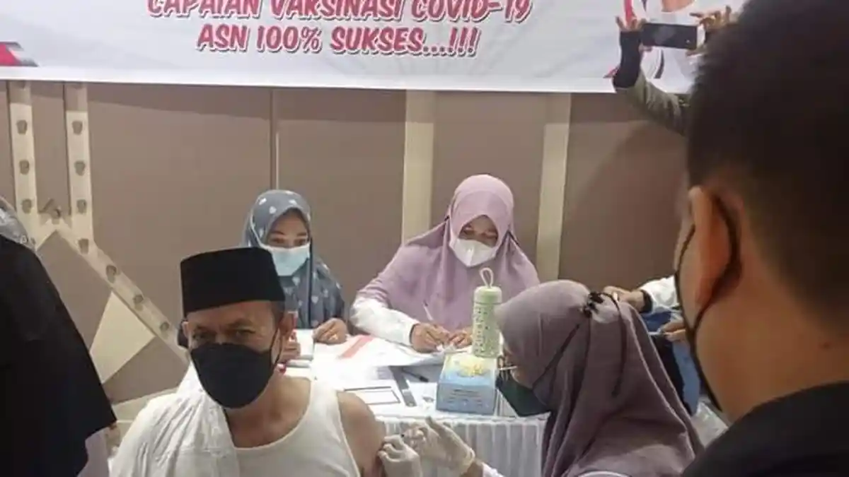 Vaksinasi Massal Warnai Peringatan Hari Pahlawan di Gayo Lues