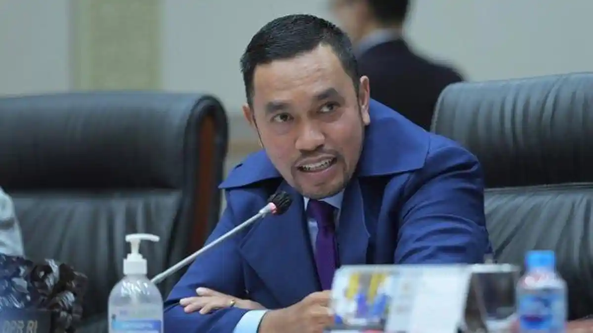 Ahmad Sahroni Klarifikasi Soal Orang Tolol Sedunia: Bukan untuk Publik, Tapi untuk Pemikirannya