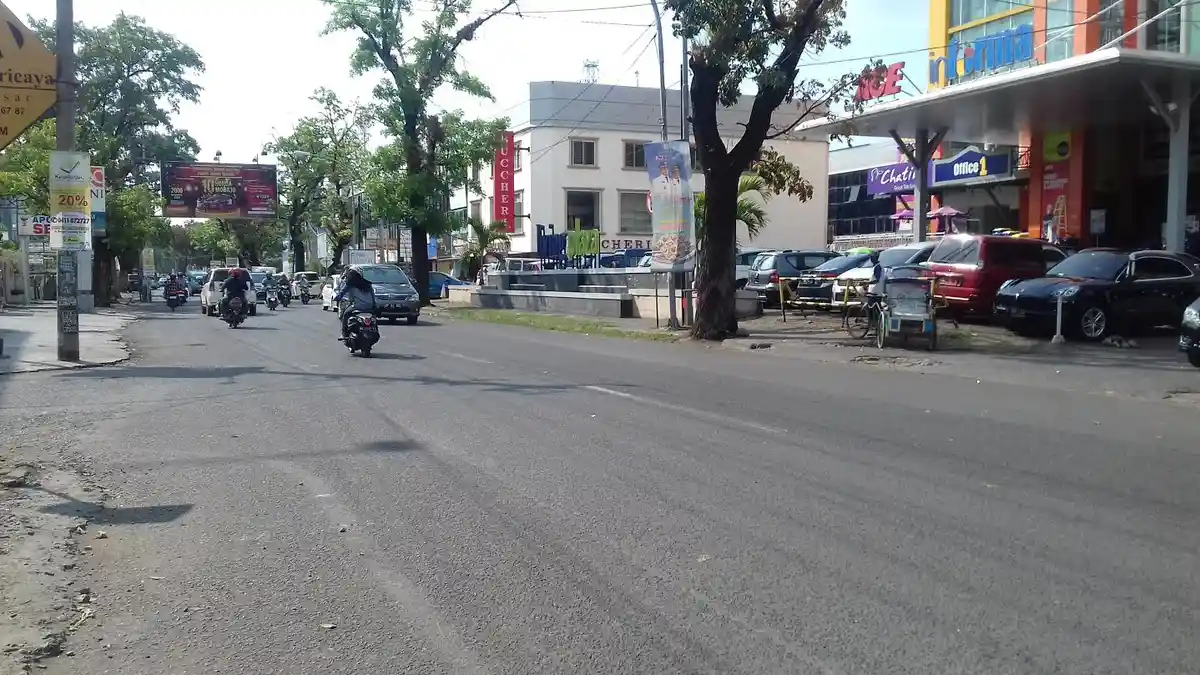 Pukul 16:50 Wita, Jalan Sungai Saddang Makassar Lancar