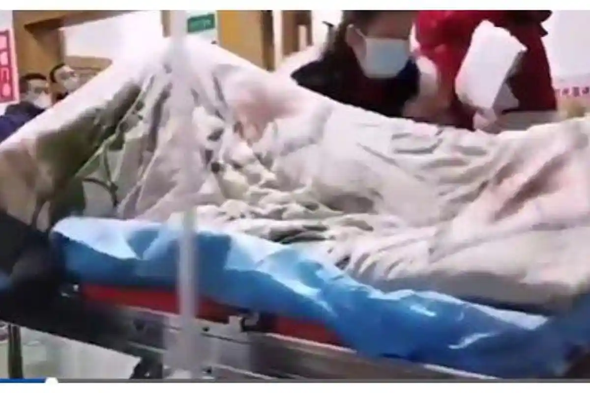 Cerita Perawat Sampai Menangis Diludahi Pasien Penderita Corona: Jika Aku Mati, Kamu Juga Mati!