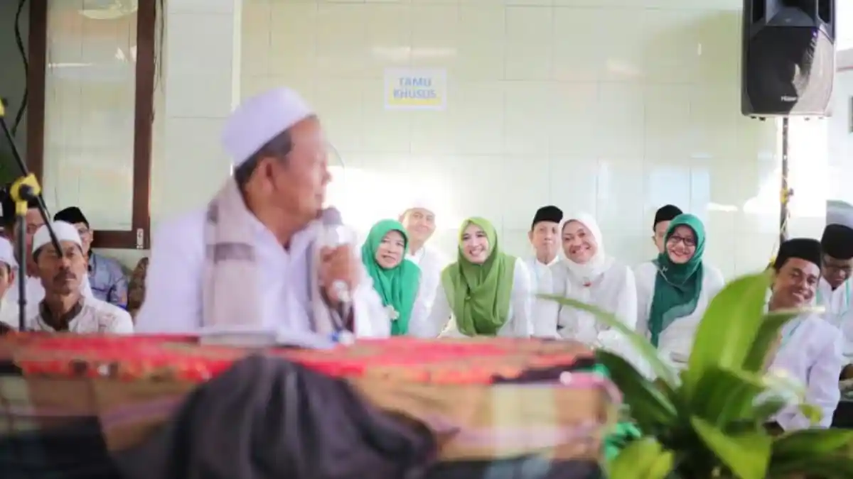 Ida Hadiri Pengajian dan Tahlilan Bareng Ribuan Warga Demak di Sayung