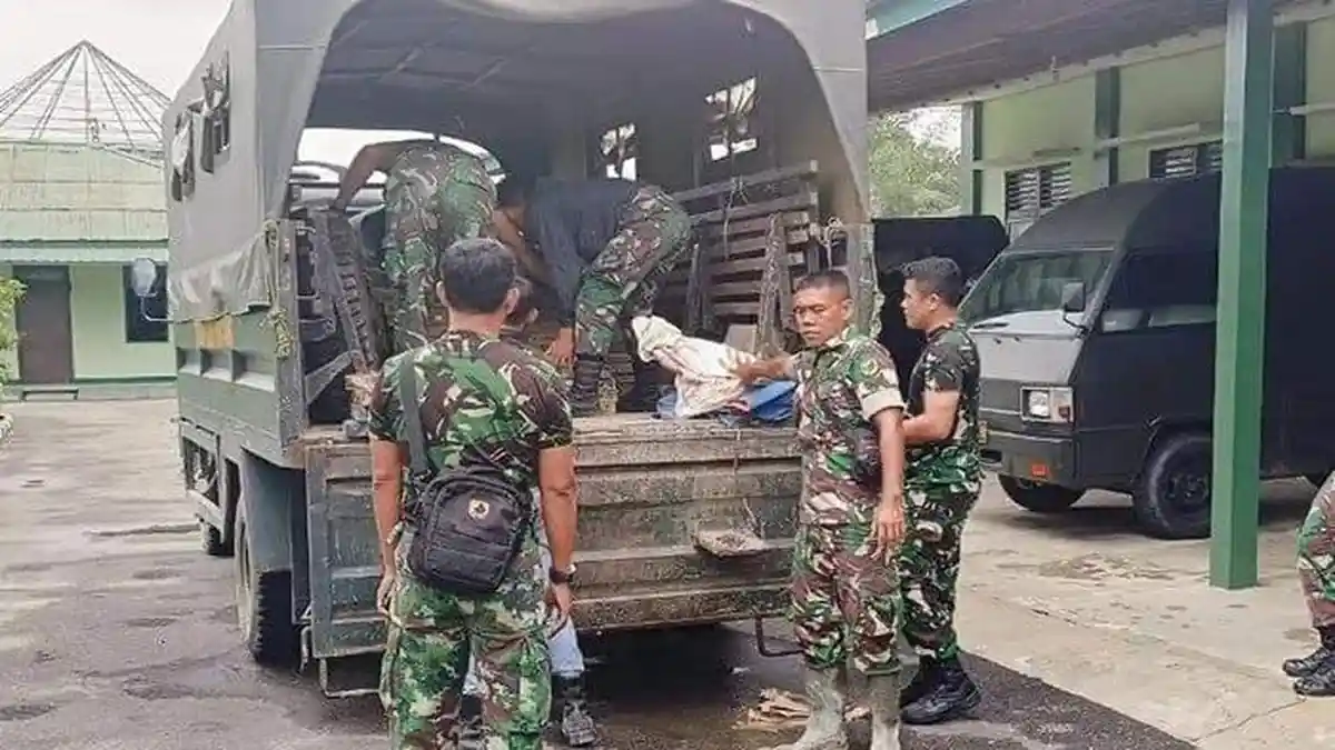 Program Kasad Bidang Pendidikan, Kodim Kirim Material dan Tim Tukang ke Perbatasan Sintang