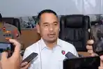 Tuntaskan Penyidikan Kasus Oli Palsu, Polda Serahkan Tersangka dan Barang Bukti ke Kejari Mempawah