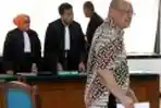 Sidang Perdana Abdul Gani Dirut PT NUG