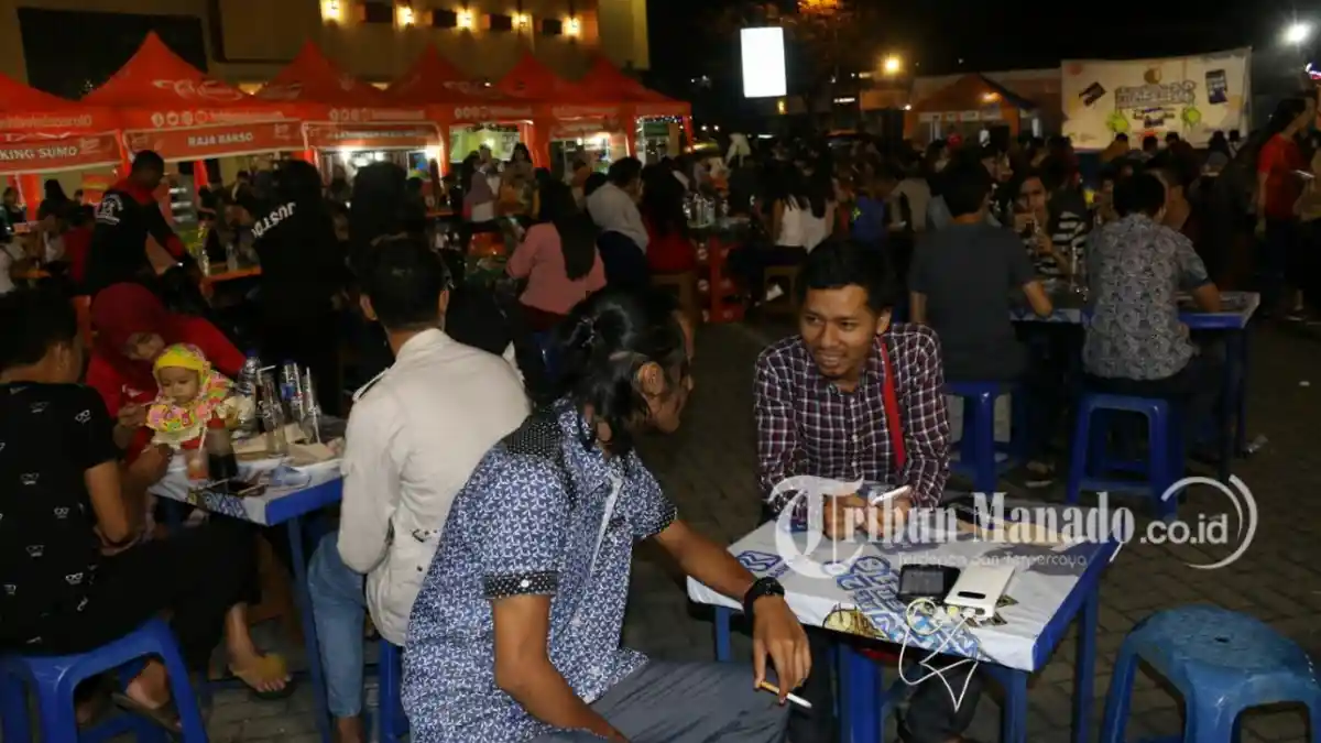 Andi Mau Cicipi Semua Menu di Festival Kuliner Ramadan Megamas