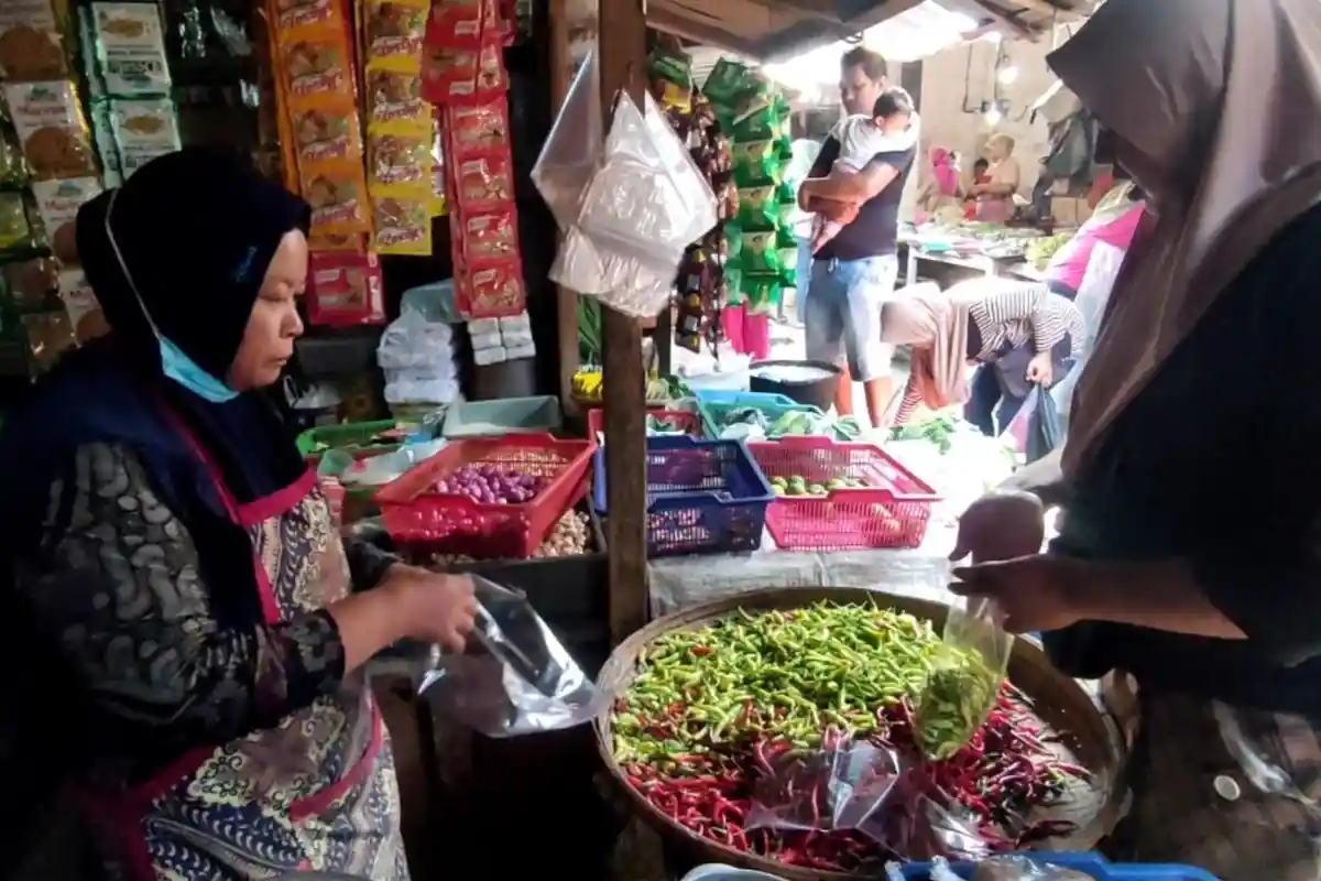 Cabai Rawit Setan Harganya Melambung Tinggi Sentuh Rp100 Ribu Per Kg, Warga dan Pedagang Mengeluh