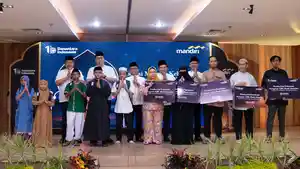 Bank-Mandiri-menggelar-Buka-Puasa-Bersama-dan-penyaluran-Santunan-Anak-Yatim-di-Kota-Makassar.jpg