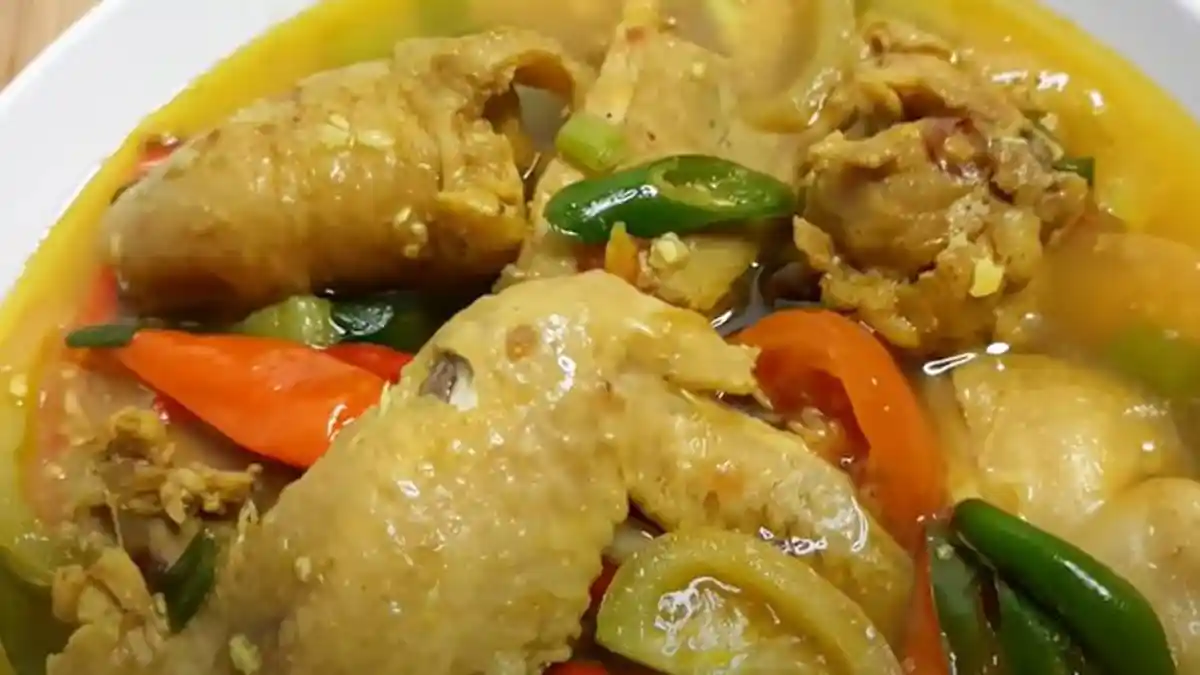 Resep Garang Asem Ayam Mudah, Gunakan Asam dari Belimbing Wuluh