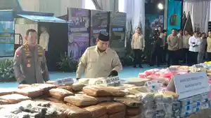 Presiden-Prabowo-Subianto-memimpin-pemusnahan-barang-bukti-narkoba-BNN.jpg