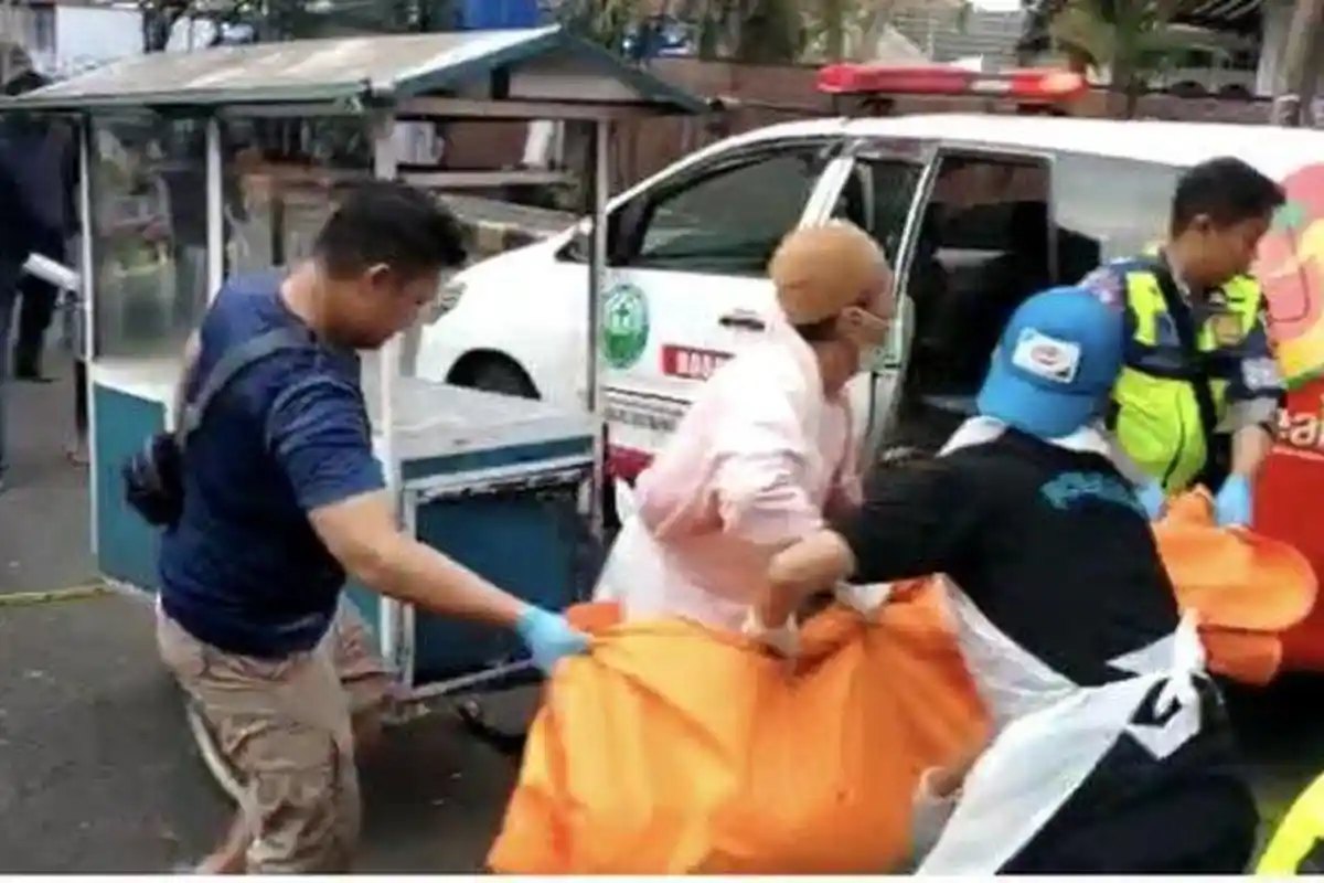 Kecelakaan Maut Tadi Siang, Seorang Pemotor Tewas Seketika, Korban Tabrak Gerobak Penjual Gorengan