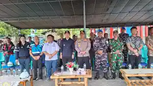 Bupati-Kabupaten-Kepulauan-Sangihe-Michael-Thungari-menghadiri-kegiatan-pemancangan-tiang.jpg