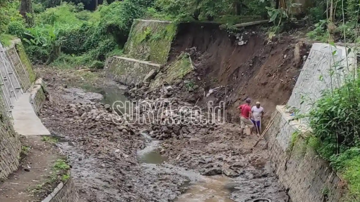 DPRD Minta Plengsengan Dam Gajah Kota Blitar Dibongkar Total dan Dibangun Ulang