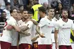 Pemain-AS-Roma-merayakan-gol-yang-dicetak-Paulo-Dybala-ke-gawang-Inter-Milan.jpg
