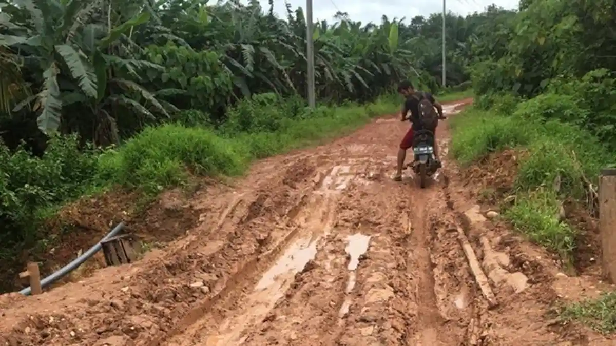 Masih Banyak Jalan yang Rusak, Ini Tanggapan Wakil Ketua III DPRD Kukar