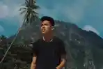 Lirik dan Chord Gitar Karma Ka Anugrah - Fresly Nikijuluw