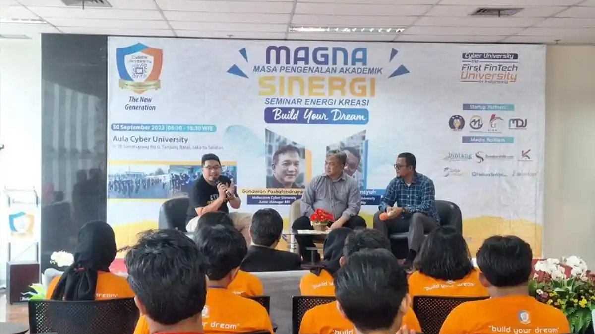 PPKBM Cyber University Bagikan Pengalaman 2 Mahasiswa Peraih Beasiswa