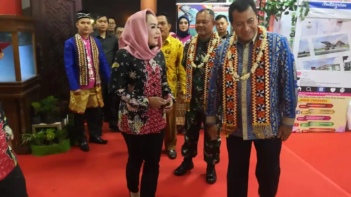 Tuba Tonjolkan Kerajinan Batik Tulis di Lampung Fair 2019