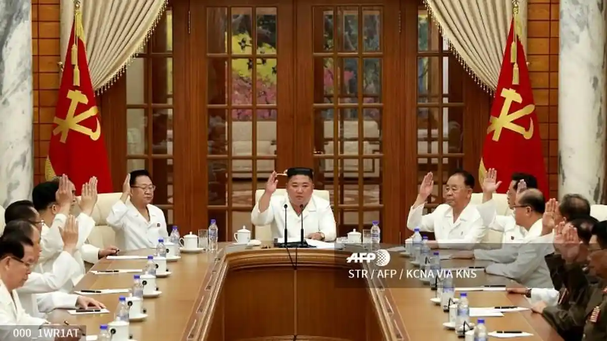 Kim Jong Un Peringatkan Bencana Angin Topan dan Wabah Virus Corona di Korea Utara