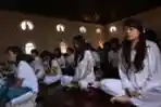 Umat Lakukan Meditasi Sambut Perayaan Waisak 2558 TB