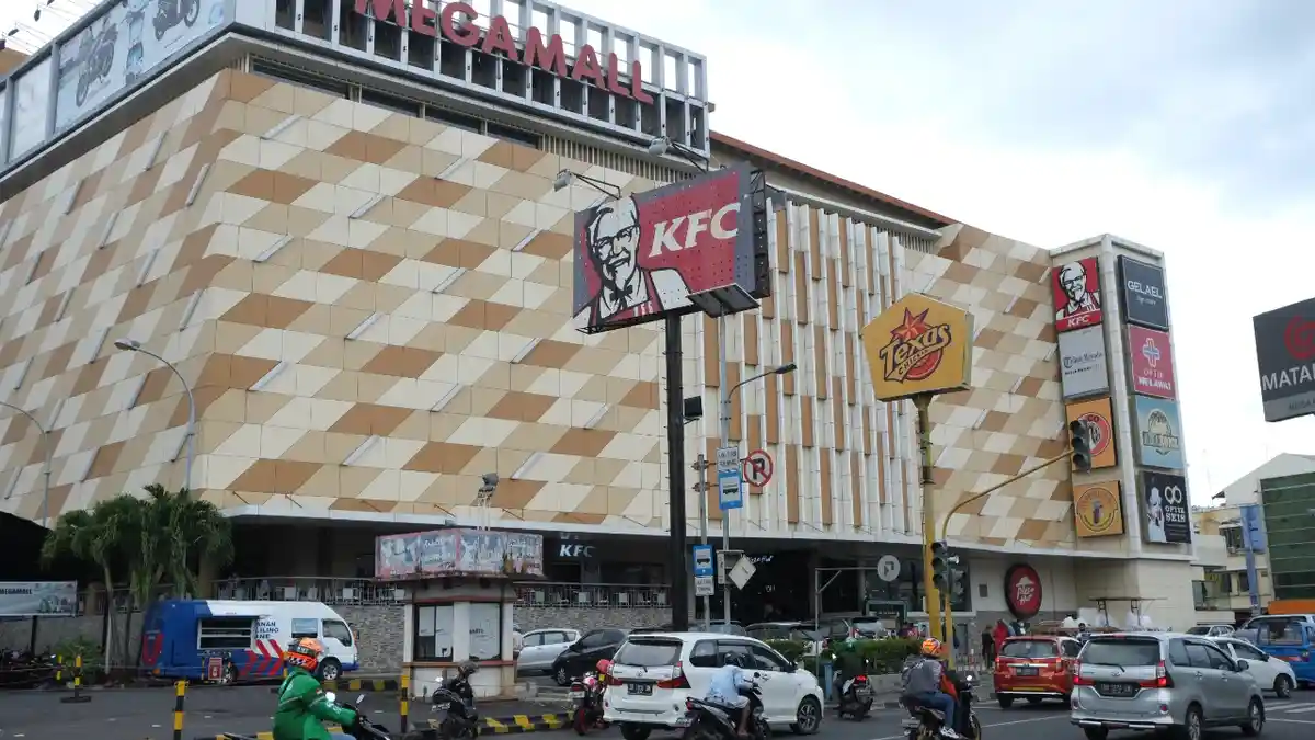 Mulai Hari Ini Megamall Manado Telah Menyesuaikan Jam Operasional
