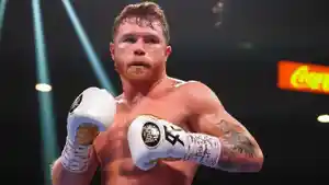 Saul-Canelo-Alvarez-dikejar-oleh-David-Benavidez.jpg