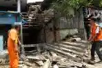 Bangunan di Atas Saluran Air Dibongkar