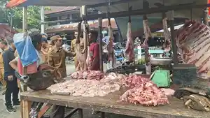 bupati-aceh-barat-cek-harga-daging-meugang_24-mei-2026_-idul-adha.jpg