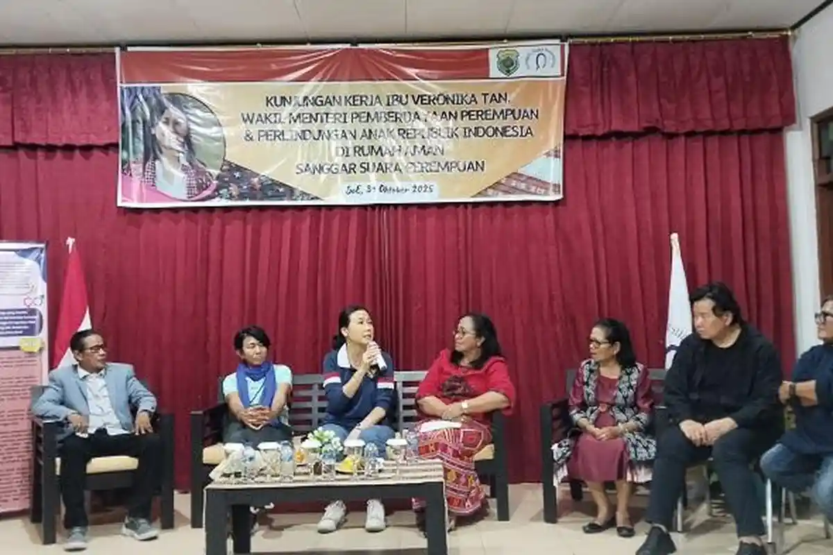 Wabup Johny Army Konay Sebut Empat Tantangan PPPA di TTS di Hadapan Wamen Veronica Tan