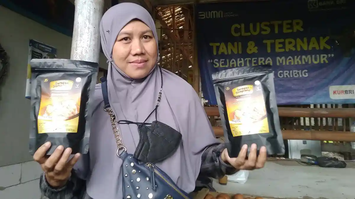 Warga Kudus Ini Olah Kue Jadul Jadi Juragan Semprong, Ada Lima Varian Rasa