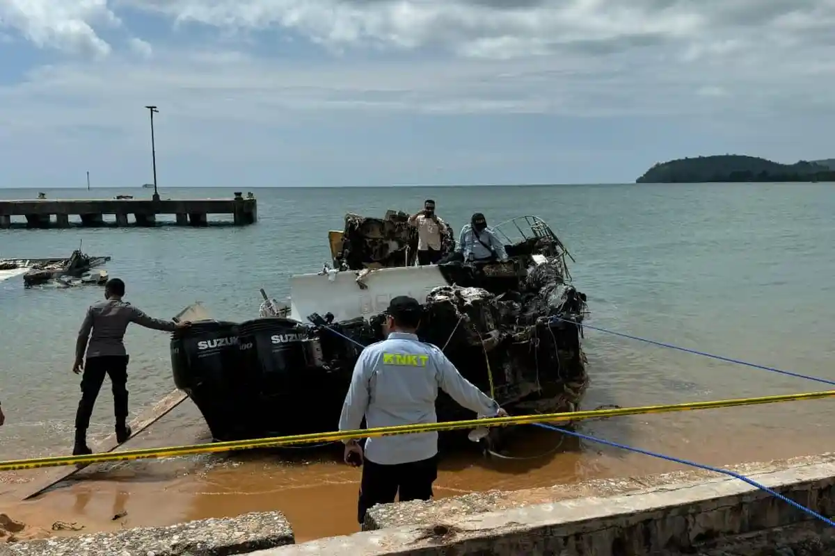 Polda Malut Minta Warga Tak Percaya Hoaks dan Spekulasi Terkait Speedboat Benny Laos yang Terbakar