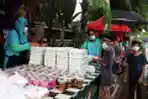 Pembagian Takjil Gratis di Cempaka Putih Jakarta Timur