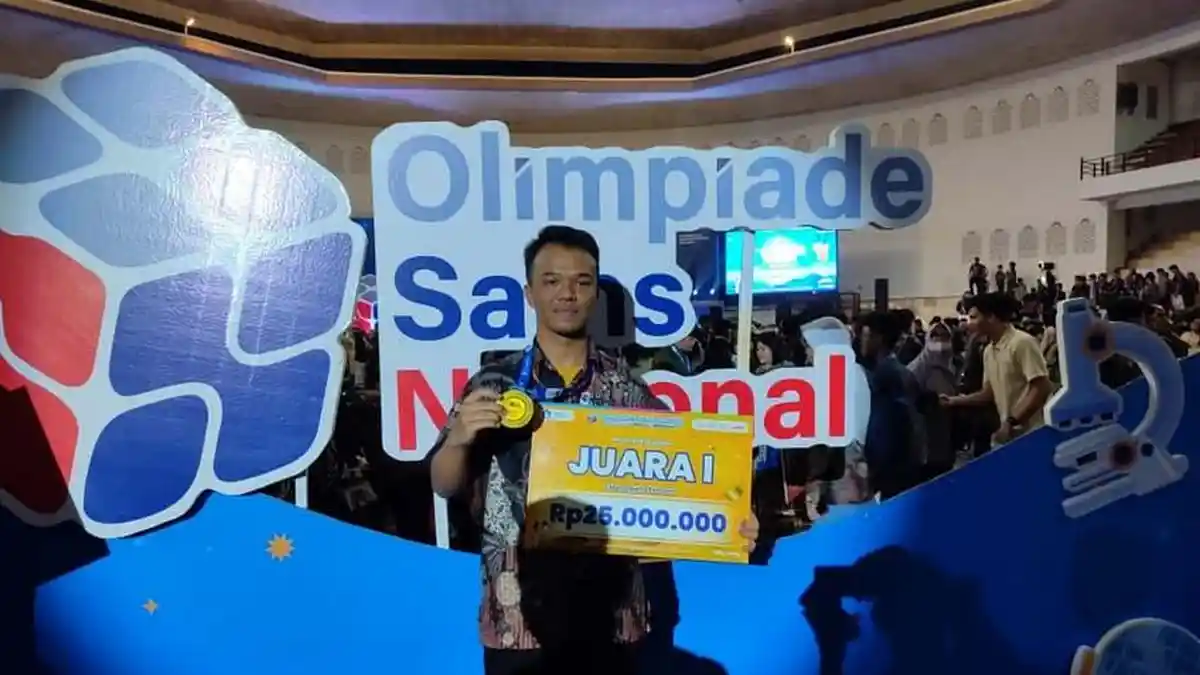 Pelajar Asal Bogor Raih Medali Emas dan Predikat Best Economics di OSN 2025