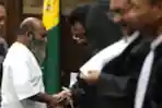Lukas Enembe Jalani Sidang Pemeriksaan Terdakwa