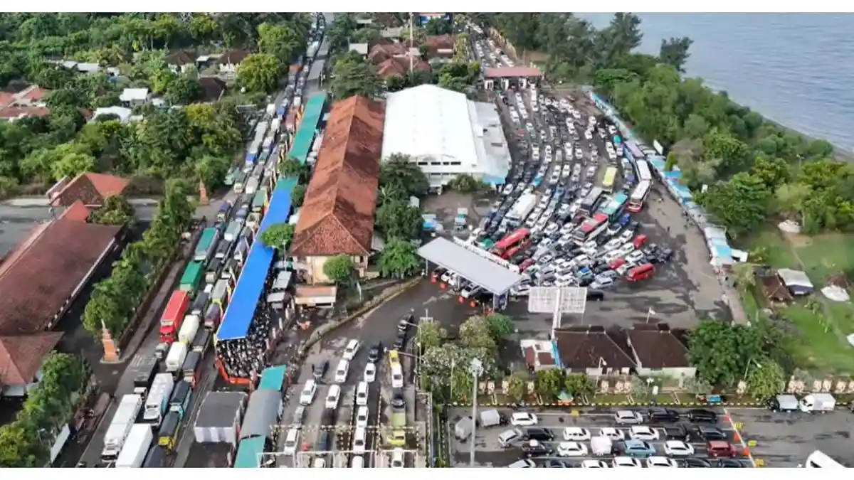 Puncak Arus Mudik 2026, Kondisi Terkini Pelabuhan Gilimanuk Padat, Bakauheni Ramai Lancar