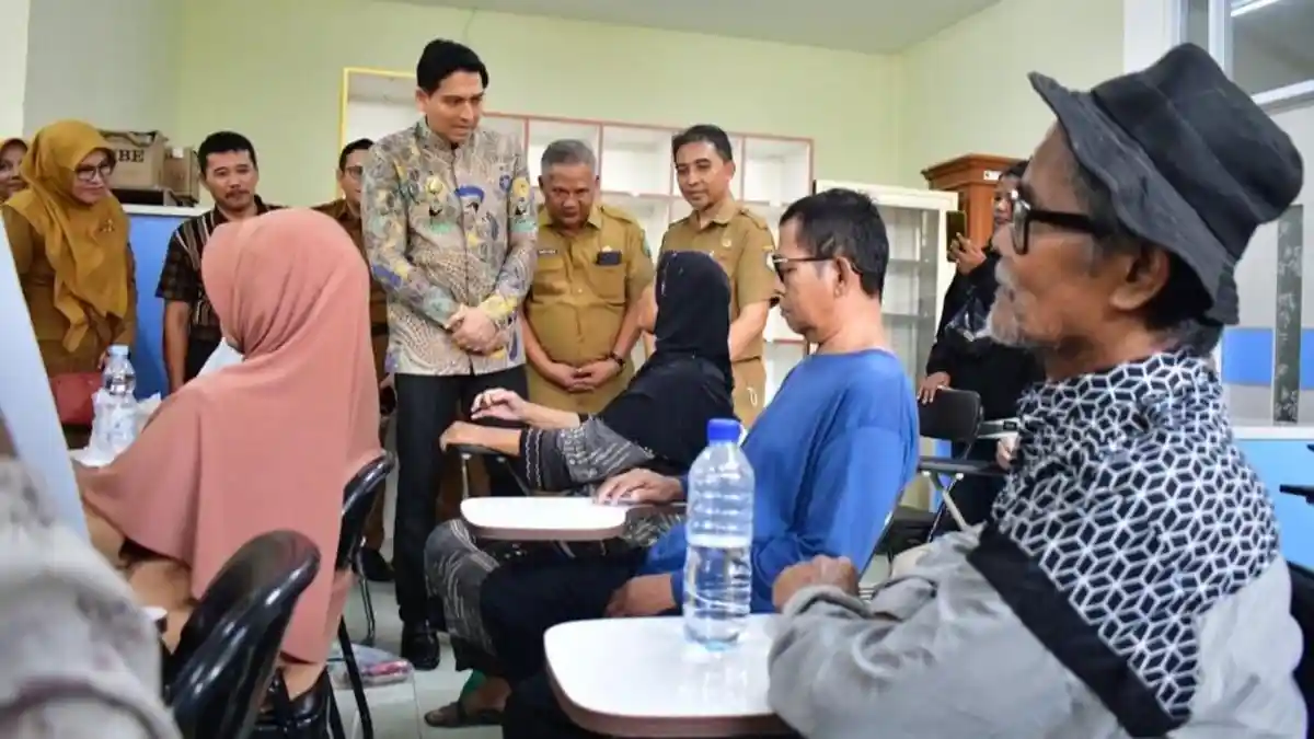 Bupati Lucky Hakim Tinjau Layanan Kesehatan RSUD Indramayu, Tekankan Pelayanan Ramah dan Cepat