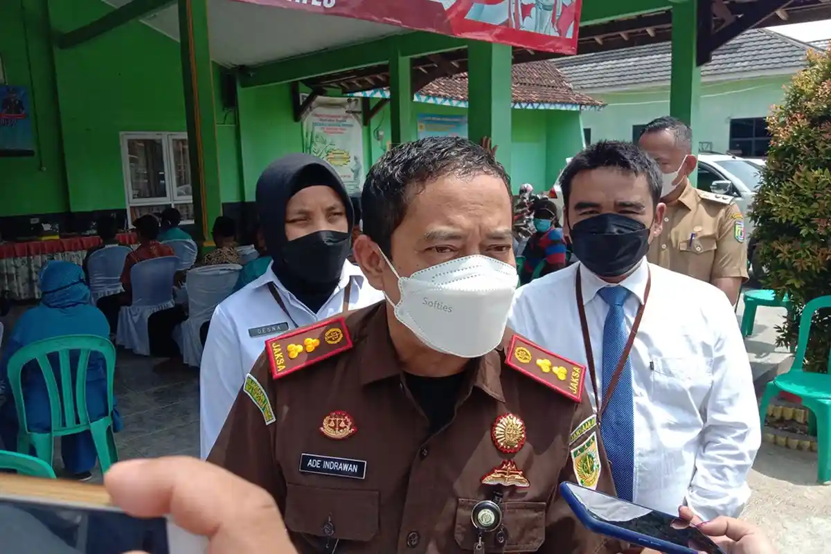 Kejari Pringsewu Dampingi Penyaluran BLT DD Rp 48,8 Miliar
