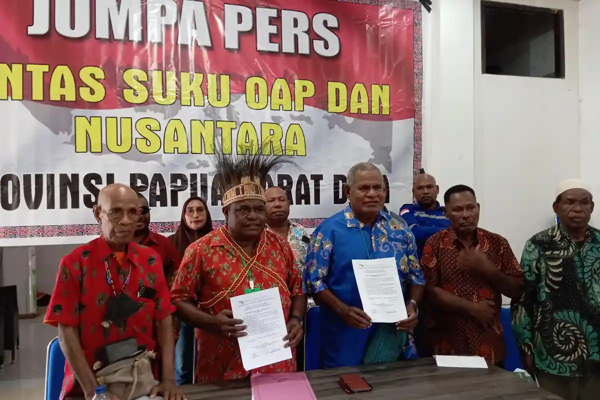 Forum Lintas Suku Asli Papua Minta Pemprov Terbitkan Pergub Pakai Batik dan Noken Tiap Kamis