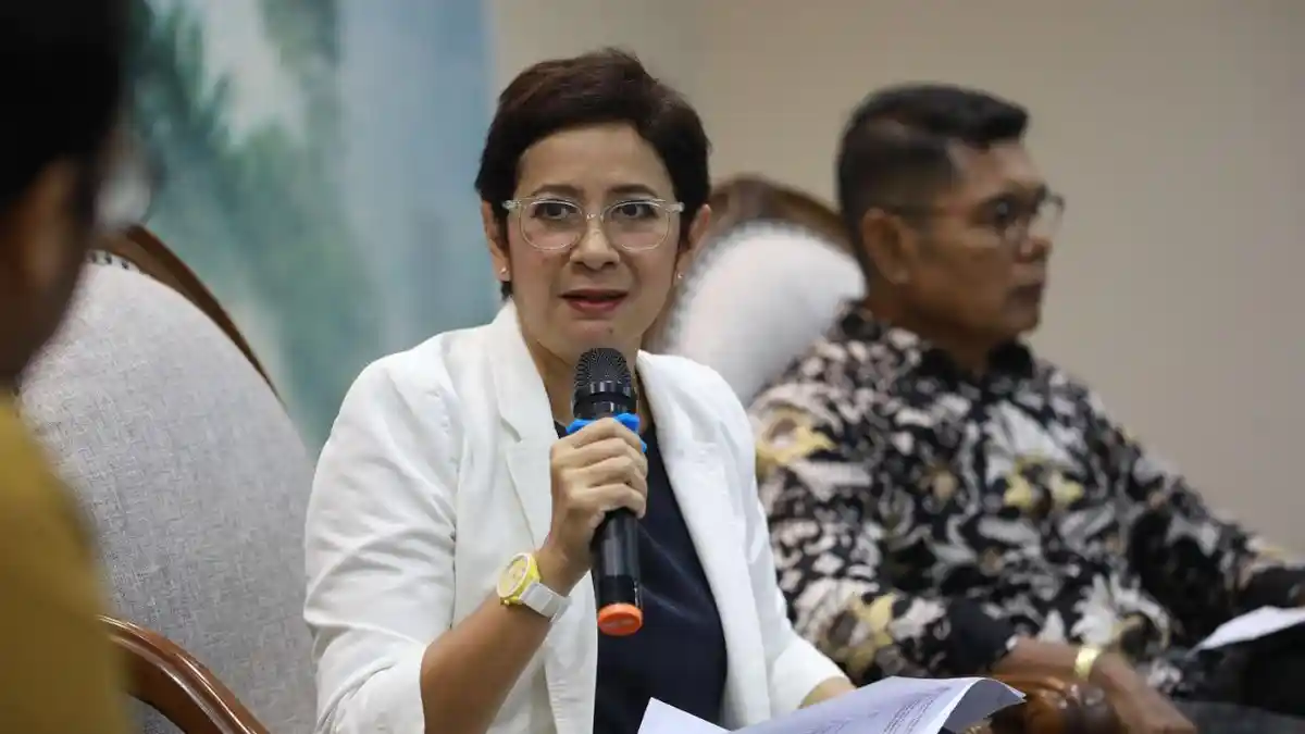 Kerap Menjadi Obyek Konten Digital, Komisi I DPR: Perempuan Harus Kritis