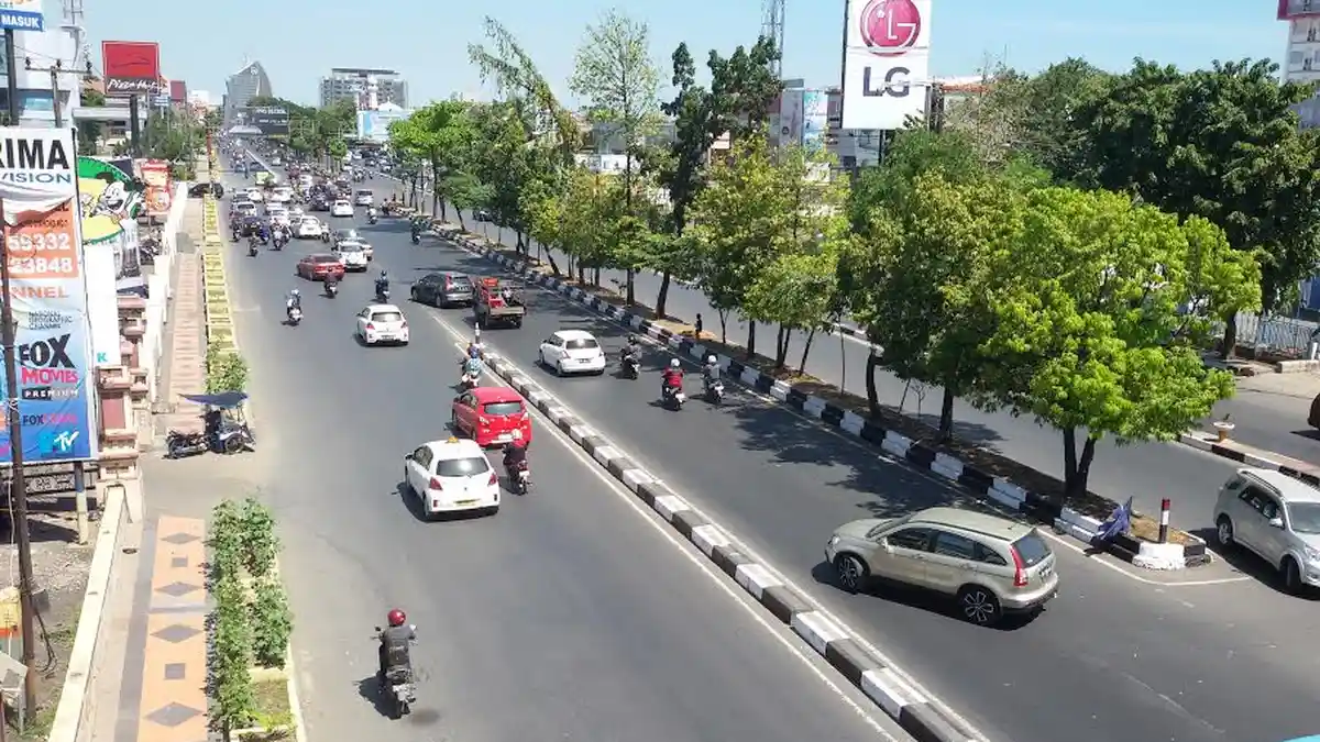 Arus Jl AP Pettarani Lancar