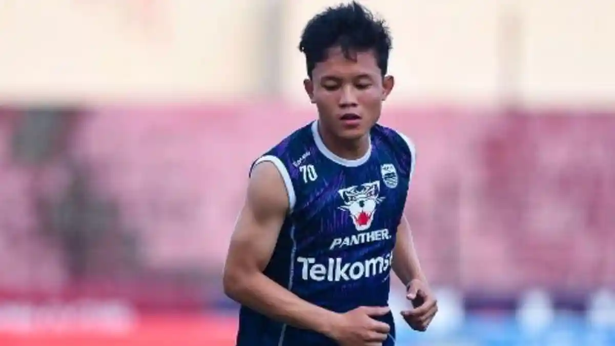 Jelang Latihan Perdana Persib Bandung, Penyerang Muda Ini Senang Main Bola Basket, Ini Alasannya