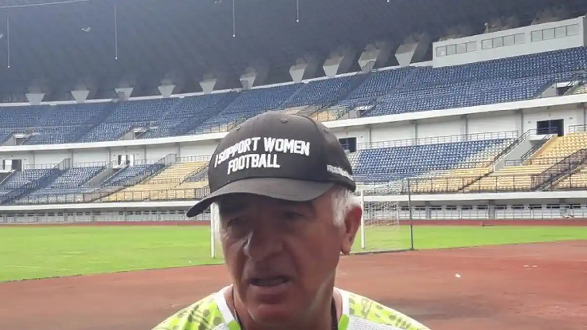 Mario Gomez Duga Ada Faktor Rumput Sintetis Sebabkan Laga Persija vs Persis Ditunda