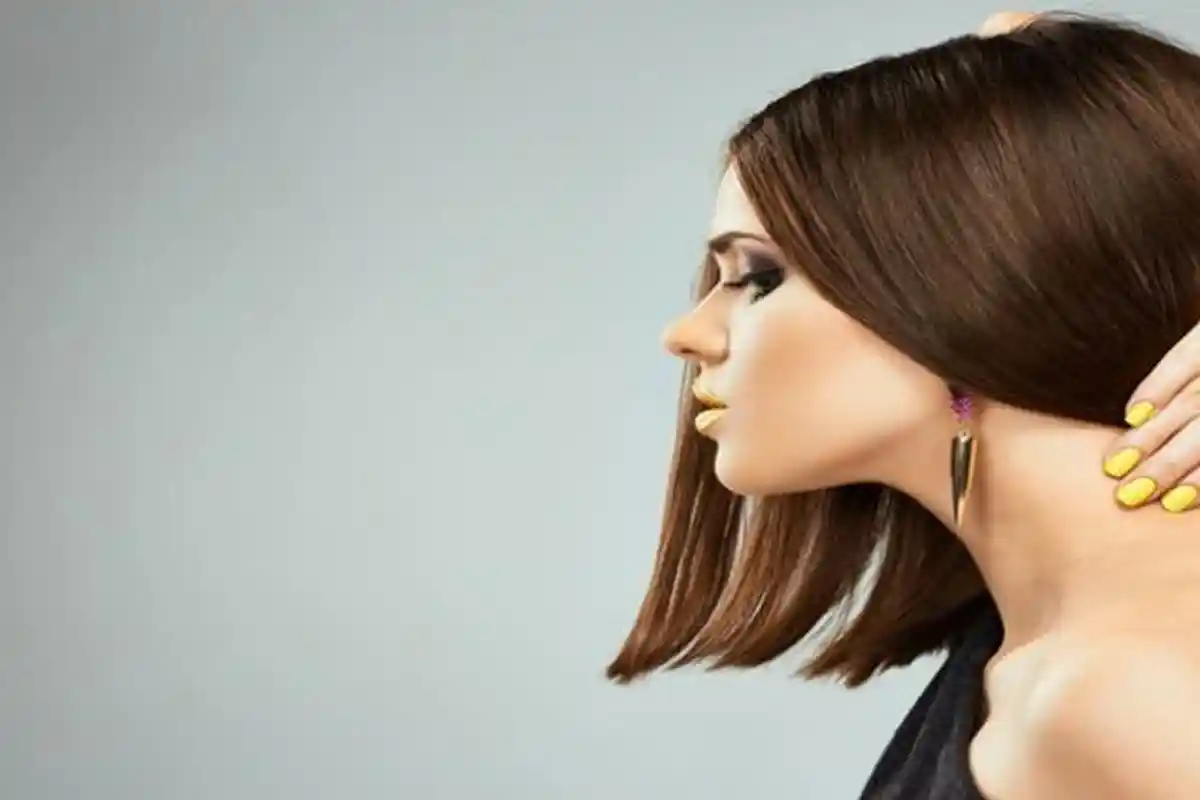 Wanita Indonesia Menggandrungi Gaya Rambut Lurus