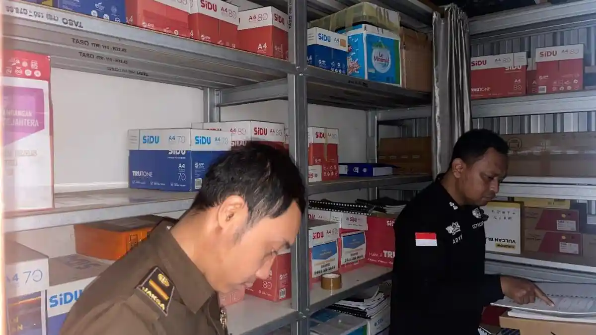 Kejati Kaltim Geledah Perusda Pertambangan, Diduga Ada Jual Beli Batu Bara yang Ganjil