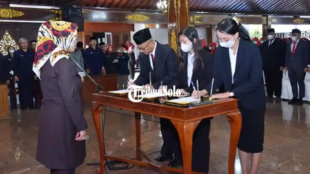 Bupati Etik Lantik 351 Pejabat Baru Pemkab Sukoharjo, Ada 112 Kepala SD dan 16 Kepala SMP