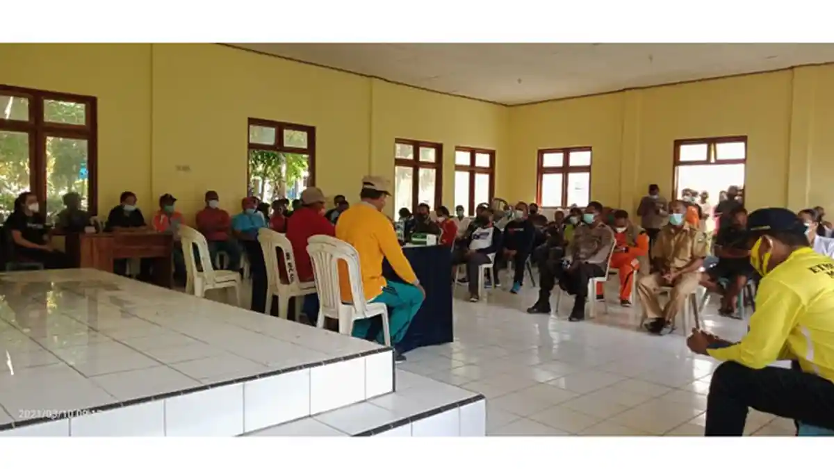 Warga Litamali Protes Penetapan Lokasi TPU Jenazah Covid-19