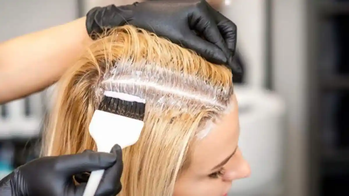 8 Tips Merawat Keindahan Rambut yang Diwarnai dan Mempertahankan Warna Lebih Lama