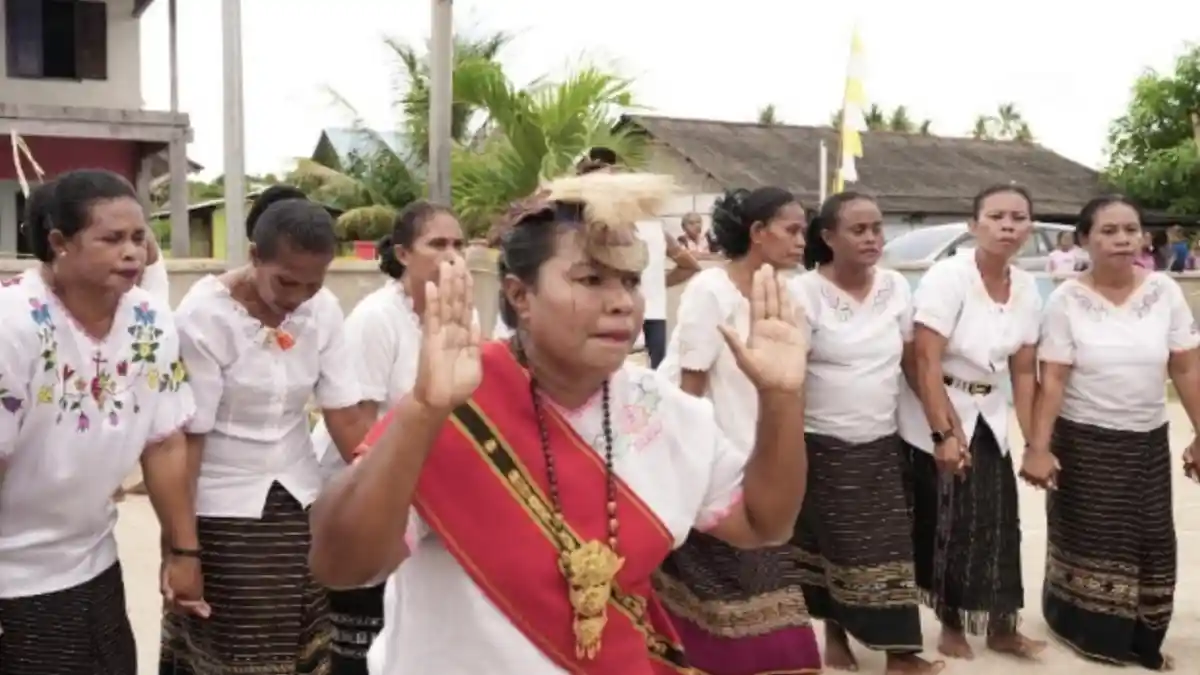 Merawat Tradisi Lewat Gerak: Kisah Tarian Tnabar Ilaa dari Tanimbar