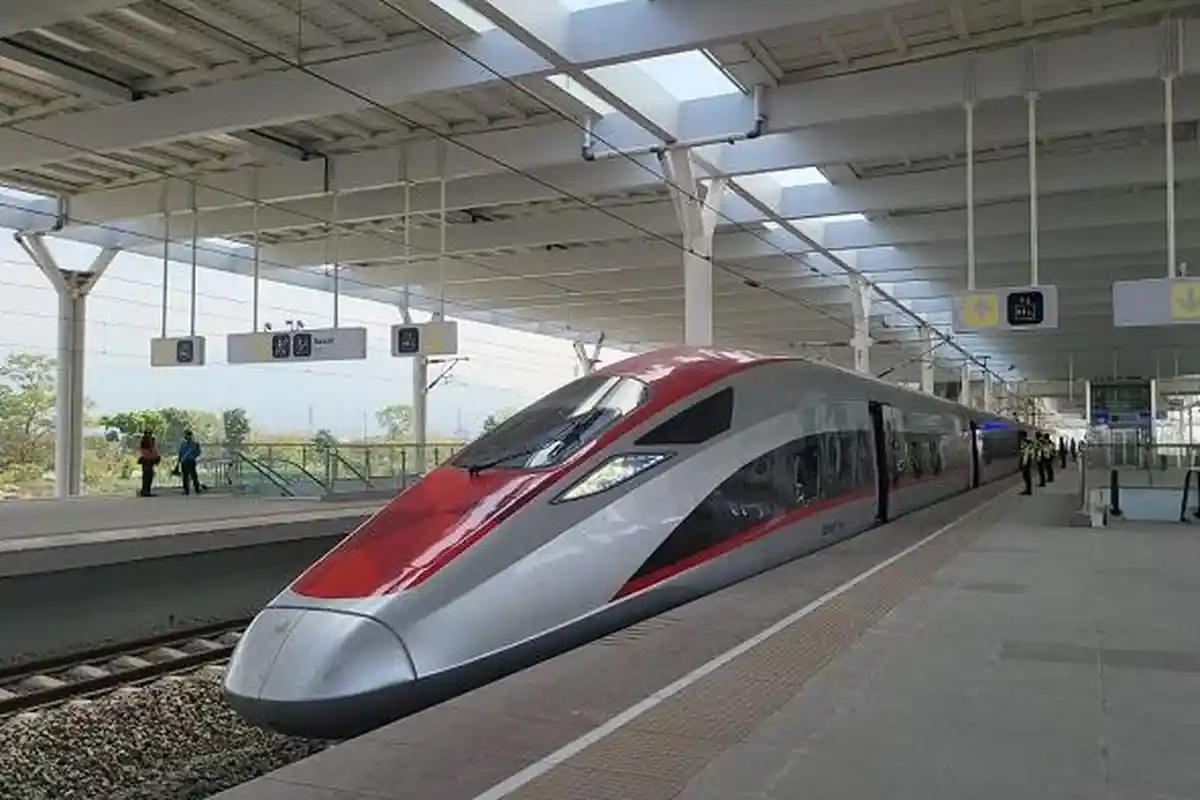 Stasiun Whoosh Karawang Beroperasi 24 Desember 2024, Berikut Jadwal dan Tarifnya