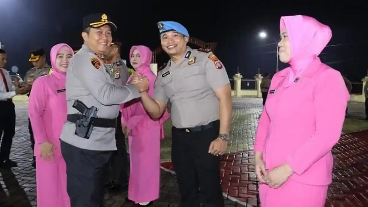 Kapolres Morowali Ingatkan Personel Terima Kenaikan Pangkat untuk Bekerja Lebih Baik