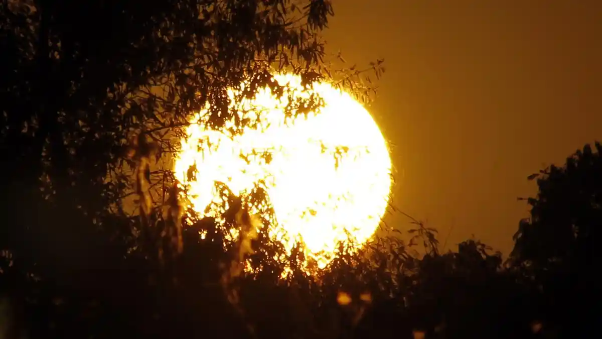 Mengapa Bulan Berwarna Merah Saat Gerhana Blood Moon?